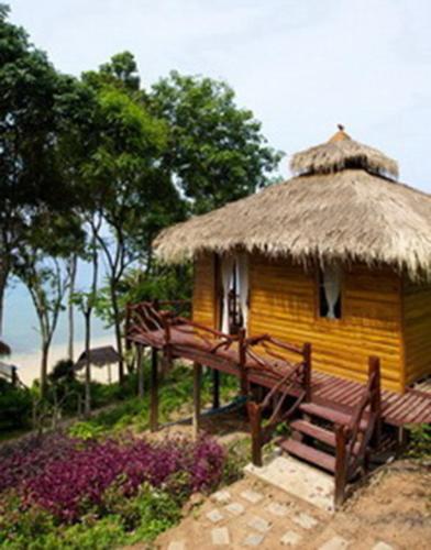 Koh Jum Resort Room Type - Seaview Teakwood House