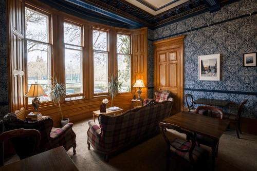 Pub/salong, The Alamo Guest House near Hunterian Art Gallery