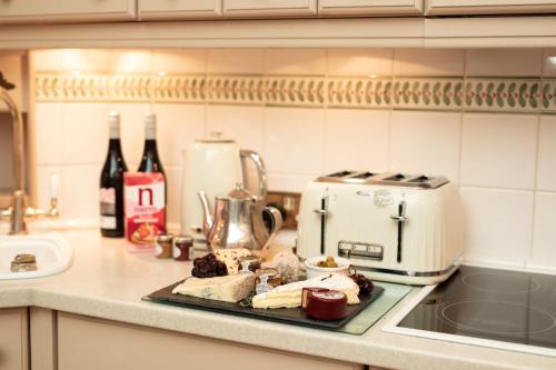 Їжа та напої, Balnagown Estates Swiss Cottage in Тейн