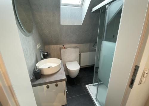 Apartment with Balcony room in Up de Ring 26-28 Ferienwohnung 50175