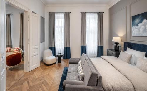 Two-Bedroom Apartment with View image 2