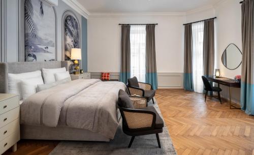Two-Bedroom Apartment with View image 5