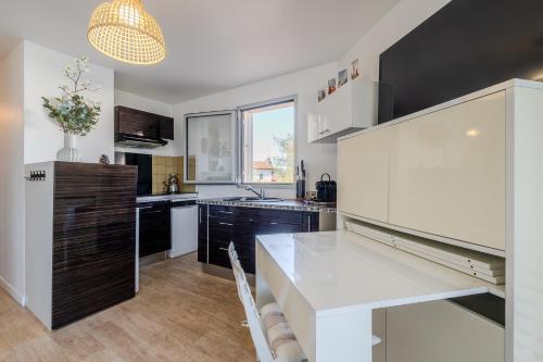 مطبخ, Atlantic Selection - Le Catamaran - Face au port in La Savane