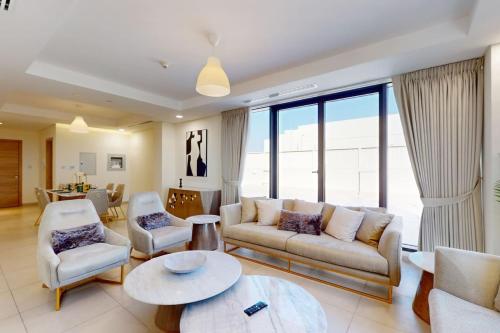 Locations I Lux 3 Bedroom Villa I Panaromic Lush Green Views I Gym, Pool, Parking & Wi-Fi, Dubai (foto 2)