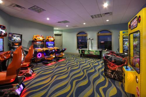 Charming Home with Themed Bedrooms & Private Pool Orlando