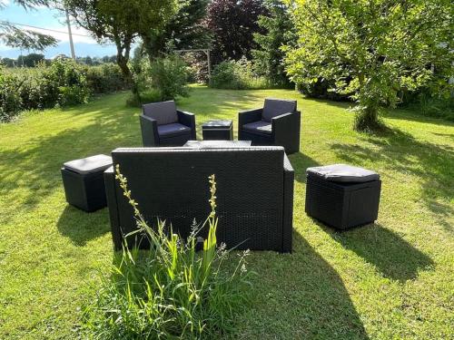 Вид, Luxury Normandy 2-Bedroom retreat with Private Grounds near D-Day Beaches and Mont Saint Michel in Сан-Дені-ле-Гаст