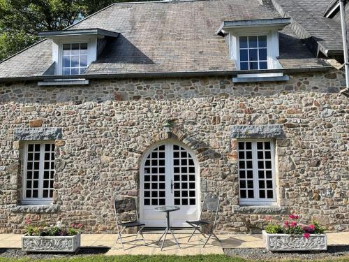 Зовнішній вигляд готелю, Luxury Normandy 2-Bedroom retreat with Private Grounds near D-Day Beaches and Mont Saint Michel in Сан-Дені-ле-Гаст