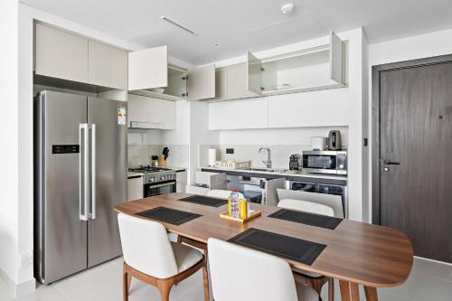 Family Vacation Homes Friendly 2BDR With Sea & City View, Dubai (Foto 9)