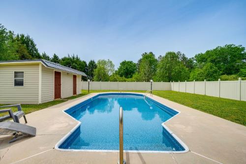 Perry Family Home on 2 Acres with Private Pool