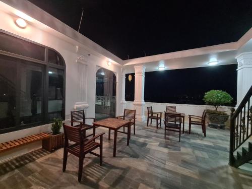 RUBY HOTEL Vinh Long