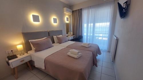 Hotel Avra - image 4