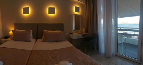 Hotel Avra - image 12