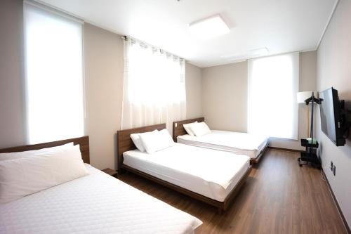 Incheon Airport Guest House King  in Incheon