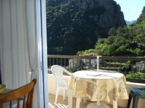 Studio avec terrasse et wifi a Amelie les Bains Palalda - Location saisonnière - Amélie-les-Bains-Palalda