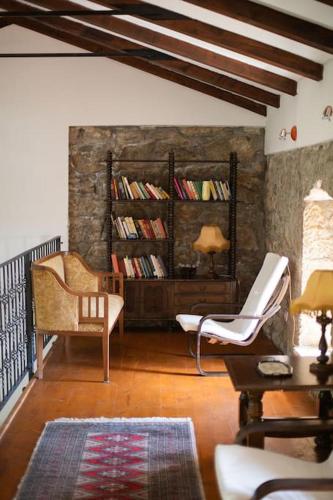 Villa Millefoglie, a century-old stone house nestled in a nature park in Lesišćina