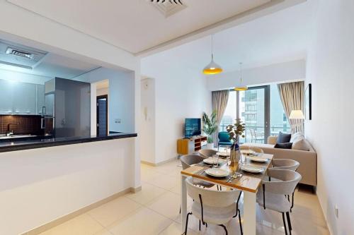 Silverene Tower B - Bright Two Bedroom, Дубай (фото 3)