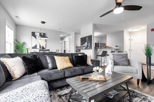 New LUXE APT 3BR Downtown Fay Unit D in Fayetteville, USA