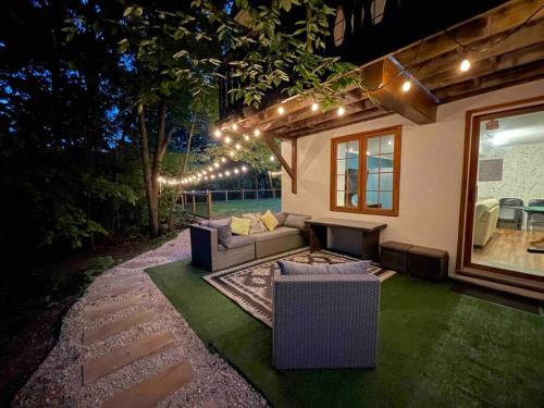 Chalet Mont Cascades w/ Spa & Fibre Optic Internet in Cantley (QC)