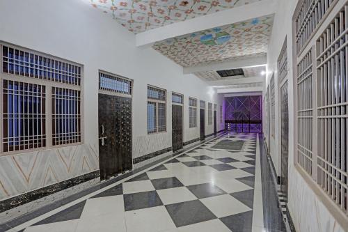 OYO Om Shiv Sai Hotel & Restaurant