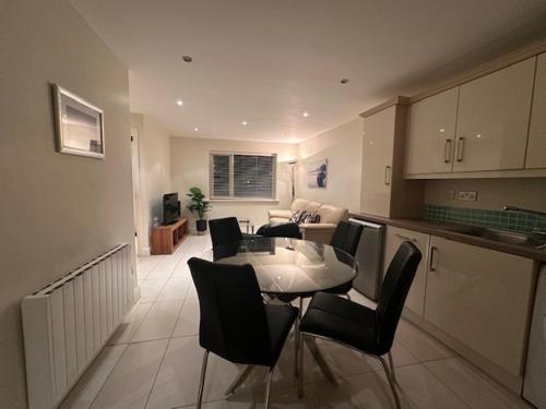 Apartment - Ground Floor image 6