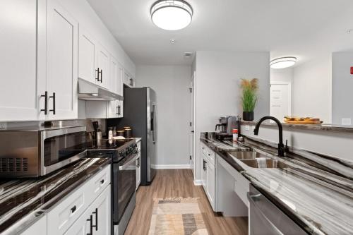 New LUXE APT 3BR Downtown Fay Unit B in Fayetteville, USA