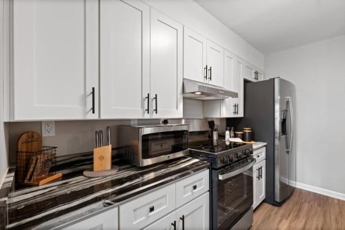 New LUXE APT 3BR Downtown Fay Unit B in Fayetteville, USA