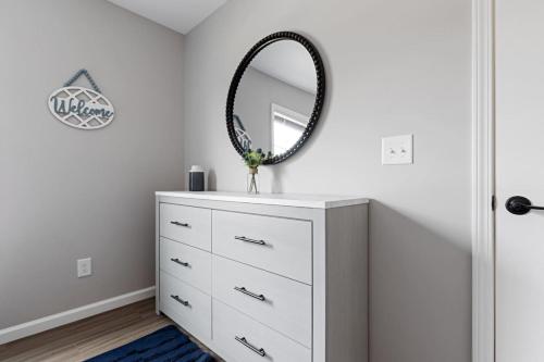 Long-Term Stays LUXE Spacious 3BR Downtown Fay Unit C in Fayetteville, USA