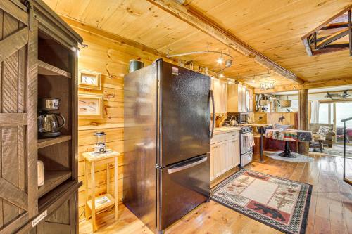 Rustic Searsport Cabin Loft and Sunroom on 10 Acres - image 11