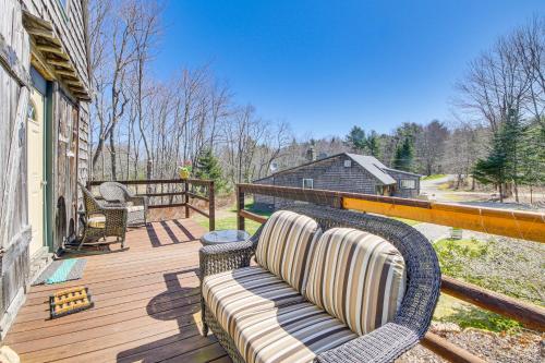 Rustic Searsport Cabin: Loft + Sunroom on 10 Acres in Orono (Maine)