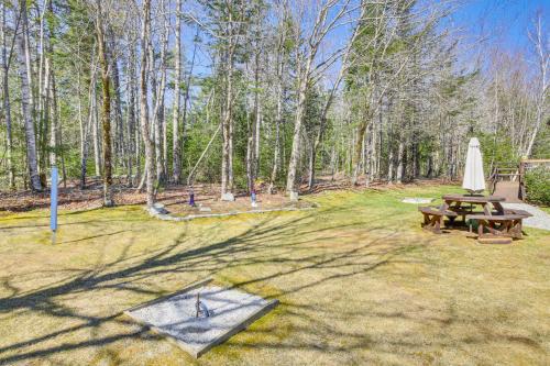 Rustic Searsport Cabin Loft and Sunroom on 10 Acres - image 2