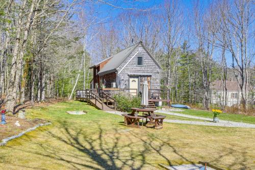 Rustic Searsport Cabin Loft and Sunroom on 10 Acres