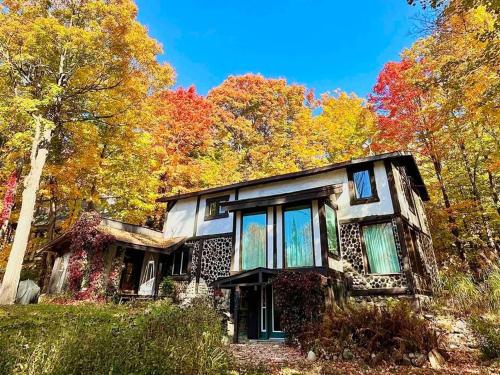 Nature Retreat w/ Sunroom Gazebo in Cantley (QC)