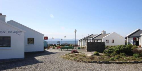 Spiddal Cottage - image 2