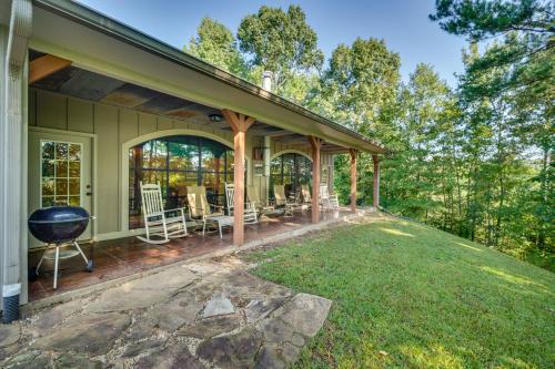 River Bend Lodge Heflin Home in the Woods!