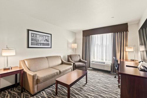 Riverstone Suites by Cobblestone Hotels - Chippewa Falls