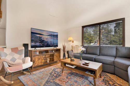 Whispering forest chalet #2169 in Big Bear City, USA
