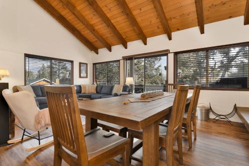 Whispering forest chalet #2169 in Big Bear City, USA