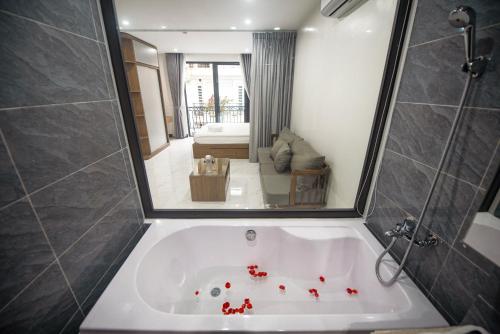 Lily Hometel - Confetti Apartment Nguyen Cong Tru - 화장실