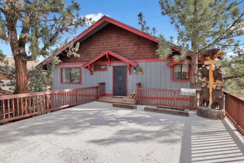 Lazy llama lodge #2150 in Big Bear City, USA