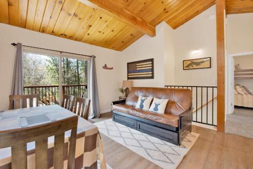 CHIPPERS LODGE #2302 in Big Bear Lake, USA