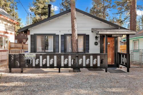 Pura vida bungalow #2144 in Woodlands, USA