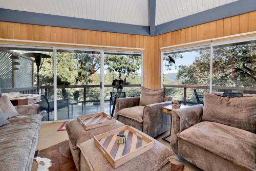 Piney ridge dome home #2168 in Fawnskin, USA