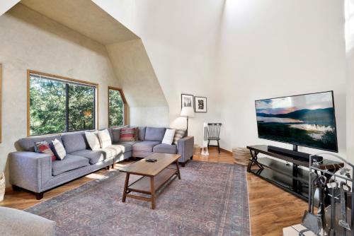Travertine dome home #2241 in Moonridge, USA