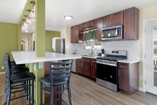 The farmhouse experience #1900 in Woodlands, USA