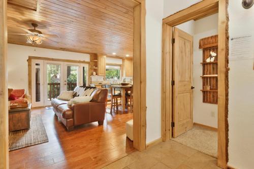 Fawnskin cottage #2192 in Fawnskin, USA