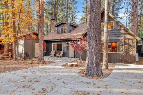 The teddy bear chalet #2257 in Big Bear Lake, USA