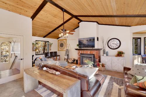 Slope view chalet #2076 in Big Bear Lake, USA