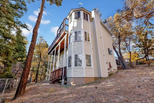 Slope view chalet #2076 in Big Bear Lake, USA