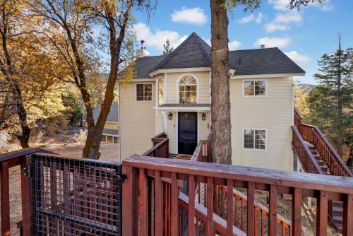 Slope view chalet #2076 in Big Bear Lake, USA