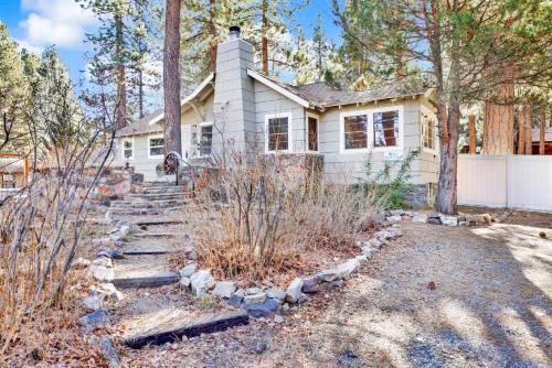 Brownie family retreat #2284 in Big Bear Lake, USA